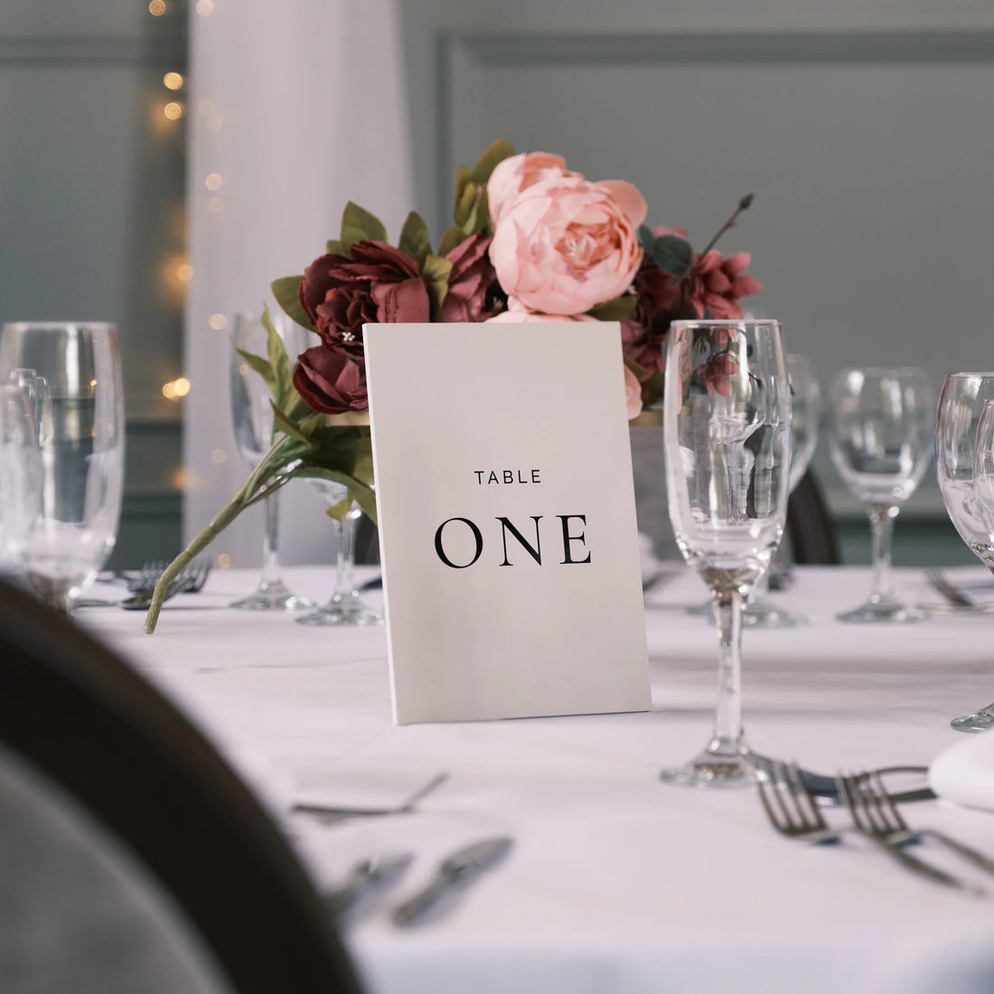 Minimal Table Numbers with Stand by Nivaraprint